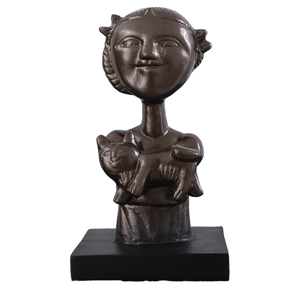 Inos Corradin - Menina com cachorro. Resina e pó de mármore, 16x10x7 cm